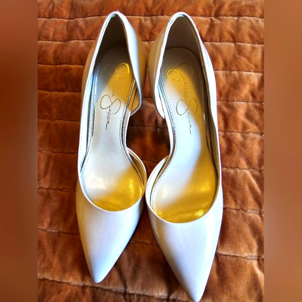 Jessica Simpson nude pumps 8.5